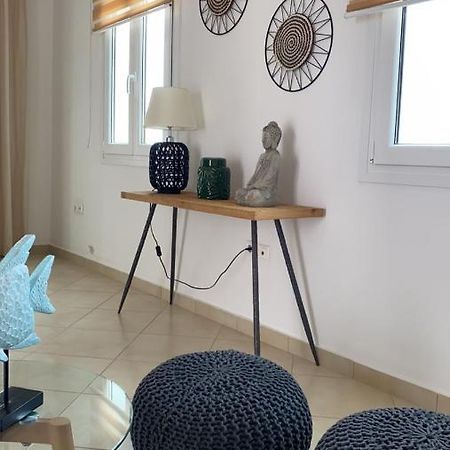 Theasis Apartment Pera Gyalos Екстериор снимка