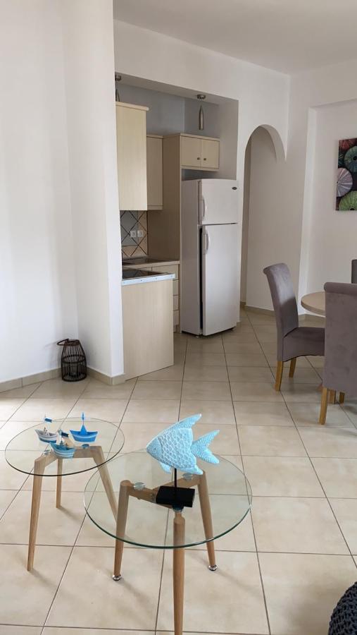 Theasis Apartment Pera Gyalos Екстериор снимка