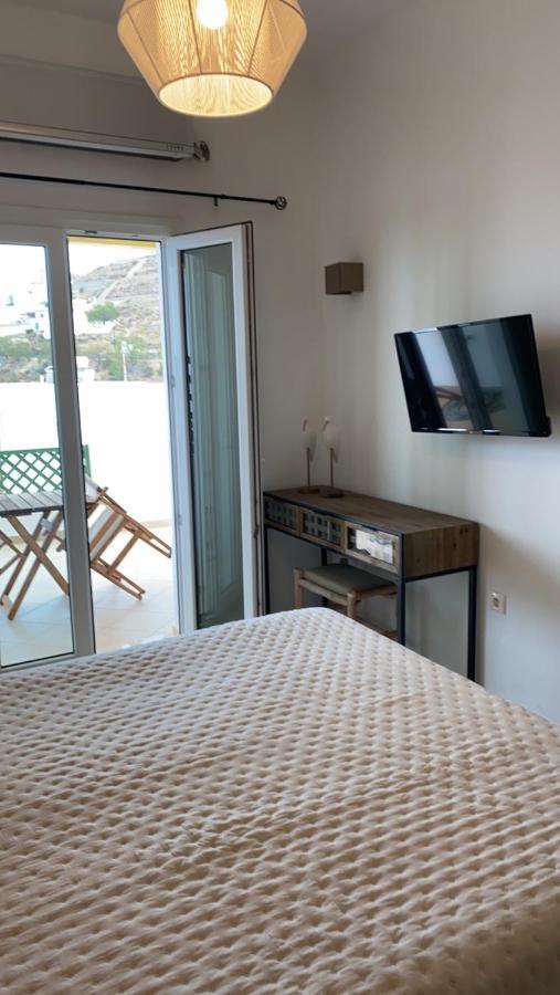 Theasis Apartment Pera Gyalos Екстериор снимка