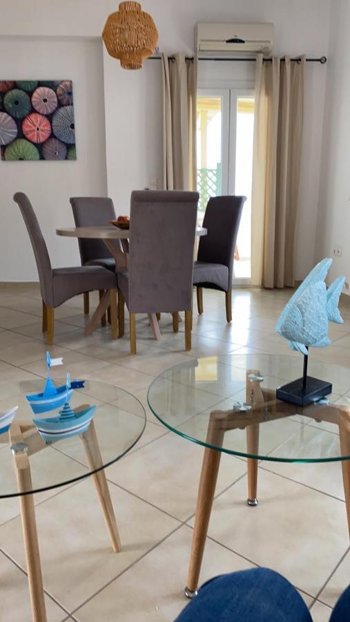 Theasis Apartment Pera Gyalos Екстериор снимка