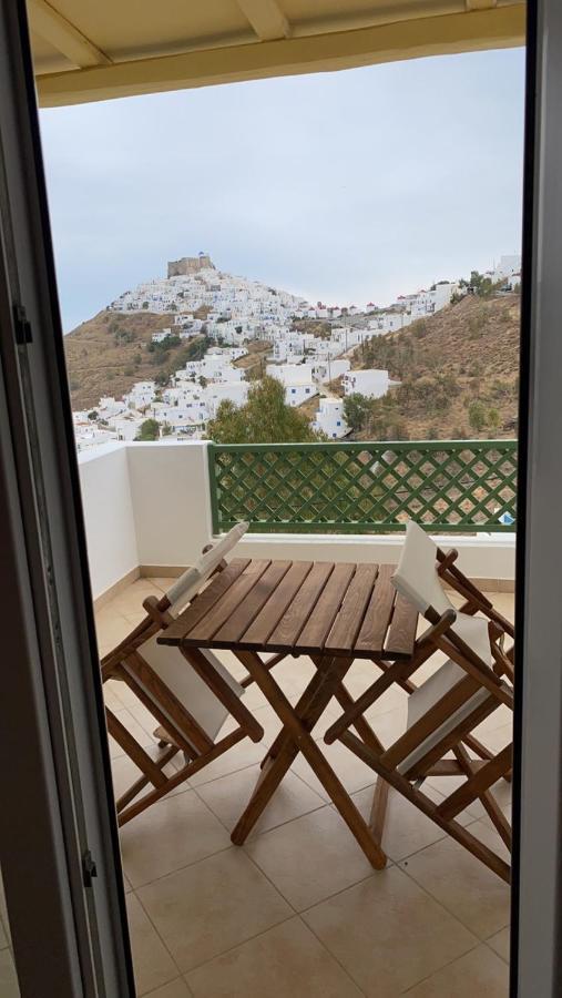 Theasis Apartment Pera Gyalos Екстериор снимка